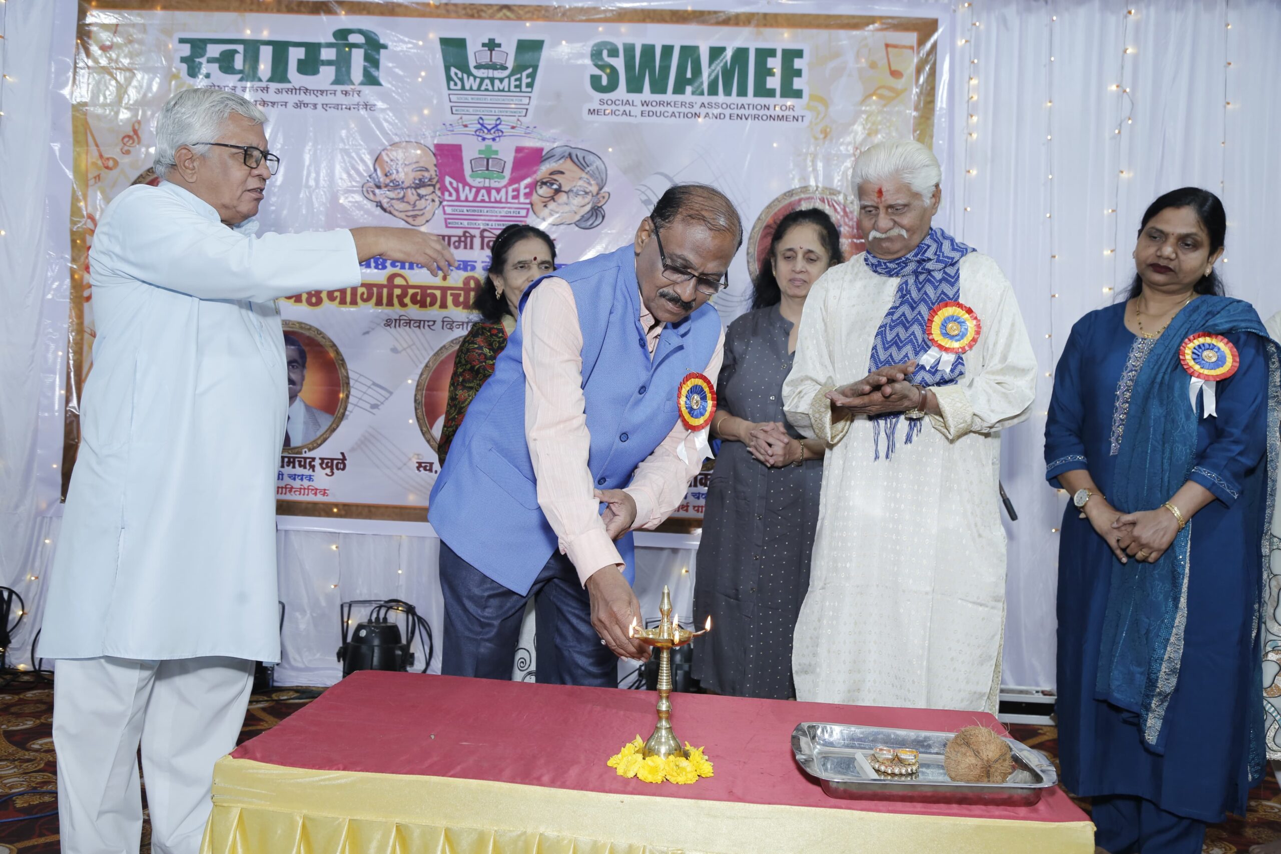 ज्येष्ठ नागरिकांची भव्य गायन स्पर्धा उत्साहात संपन्न