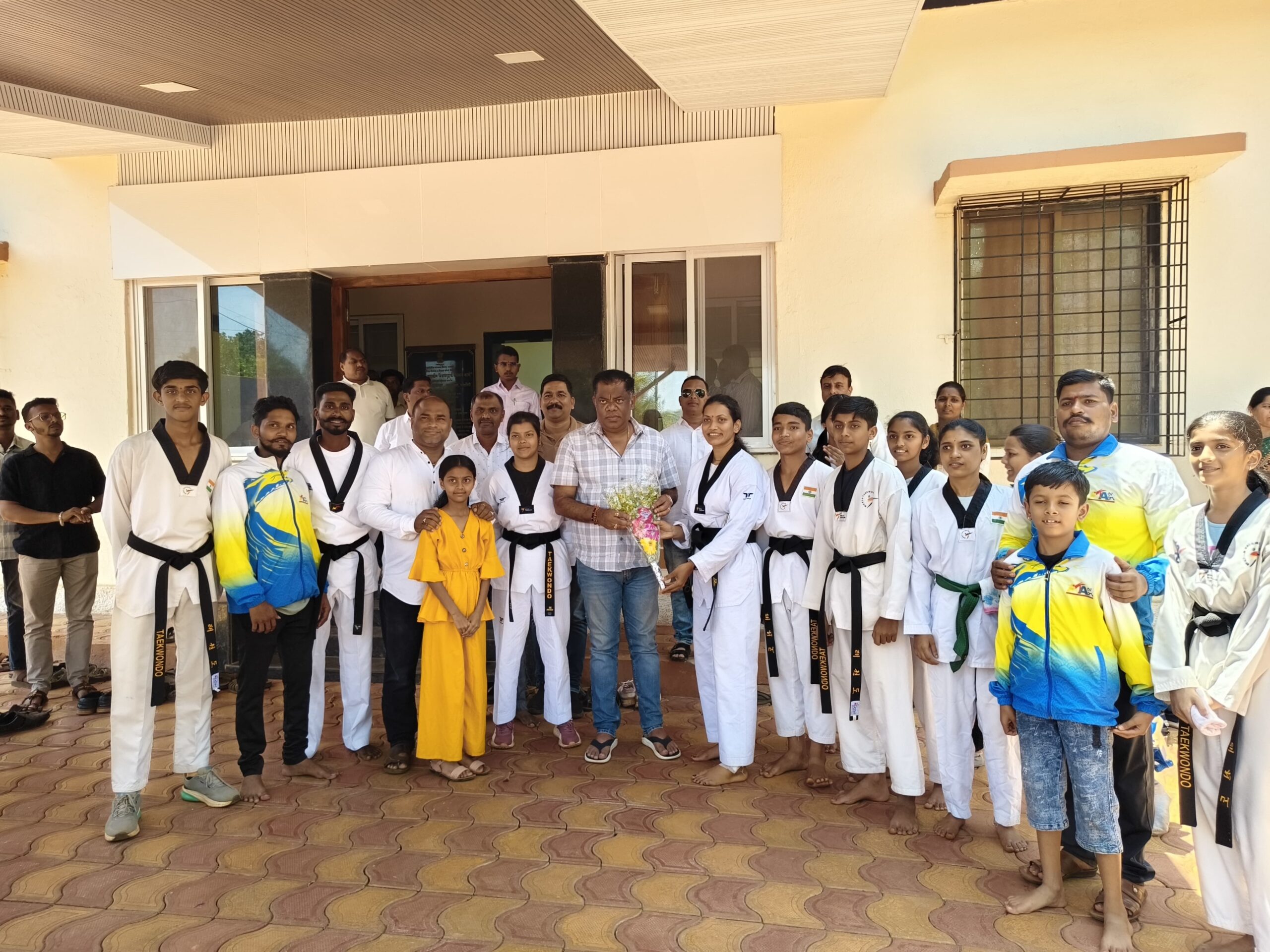 लांजाच्या खेळाडूंची राष्ट्रीय ‘ब्लॅक बेल्ट’ परीक्षेत बाजी; आमदार किरण सामंत यांच्याकडून विशेष सत्कार